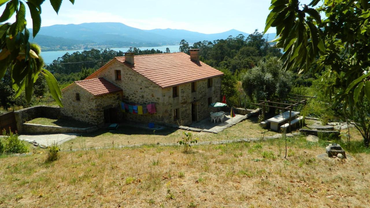 Villa Casa Crina Casa Restaurada Con Finca Grande Outes Exterior foto